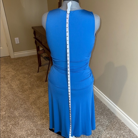 Reitmans Blue Sleeveless Midi Dress with V-Neck and Ruched Waist - Picture 7 of 12